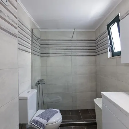 Onoufris Renovated Of 1927 With Spectacular Views *